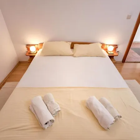 Apartment Dolac Side - Two Bedroom 2 *